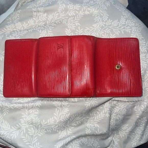 Louis Vuitton LV Red Epi Wallet - Picture 8 of 15
